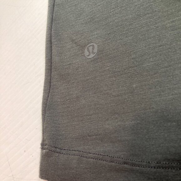 Lululemon Polo Shirt Short Sleeve Black Sz M/L? See Measurements - Picture 6 of 8